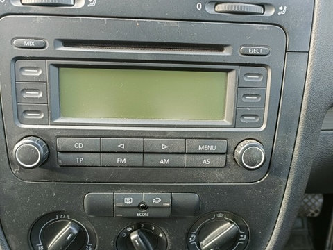 CD player Volkswagen Golf 5 2006 Hatchback 2.0 tdi