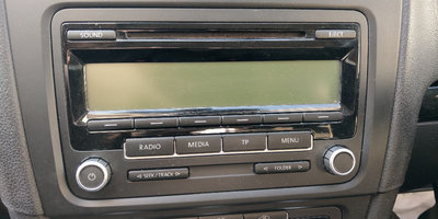 CD player Volkswagen Golf 6 2009