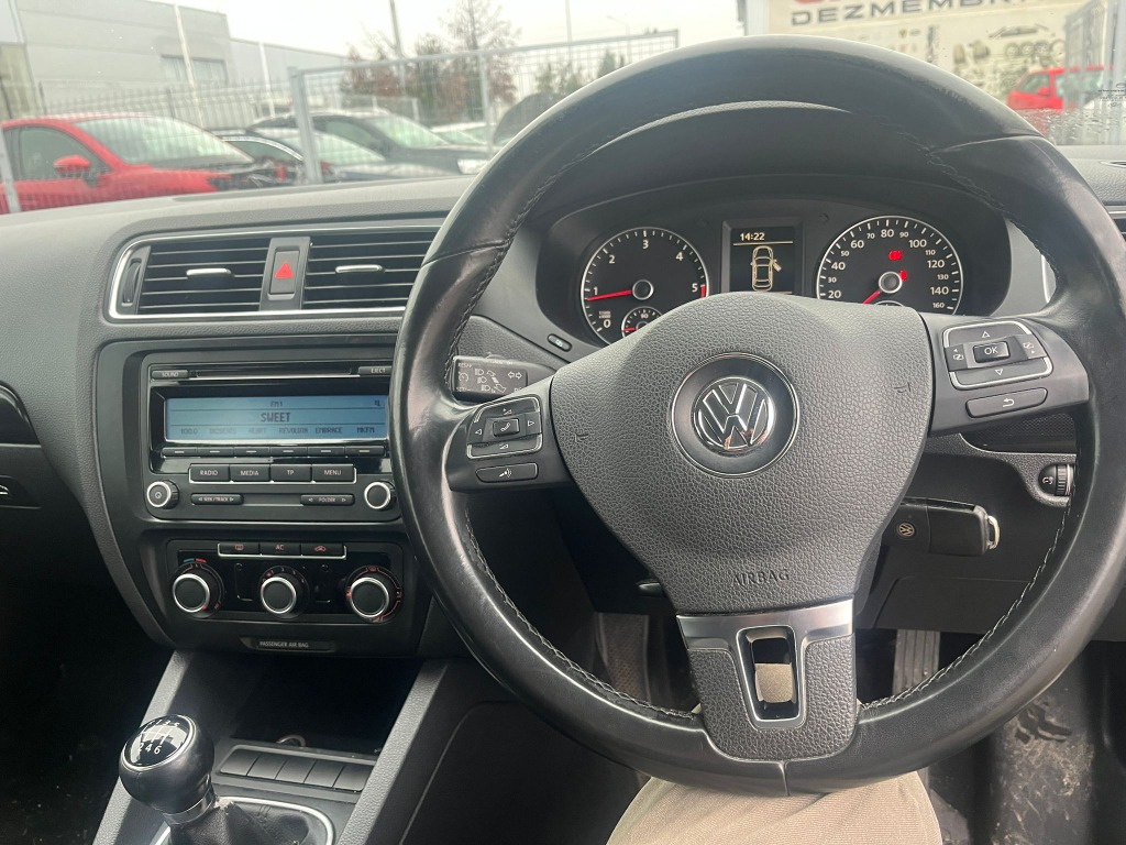 CD player Volkswagen Jetta 2011 SEDAN 2.0 TDI CFFB