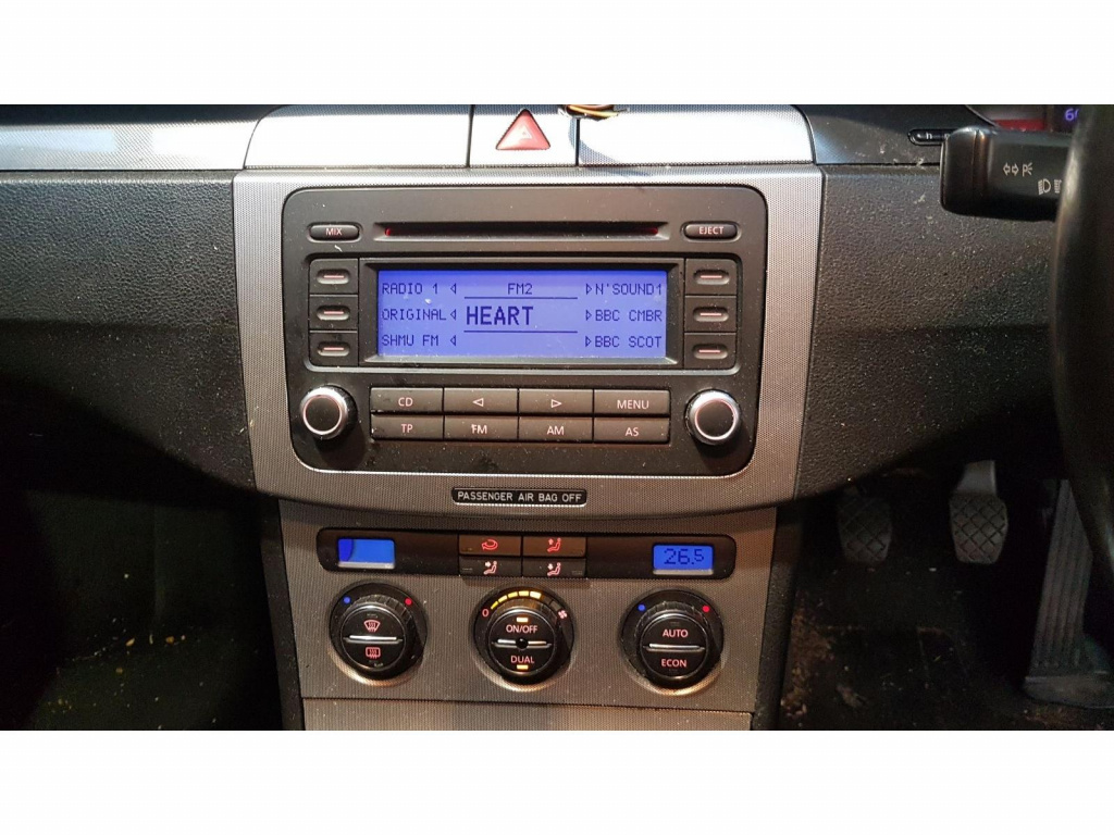 CD player Volkswagen Passat B6 2006 Break 2.0 TDi