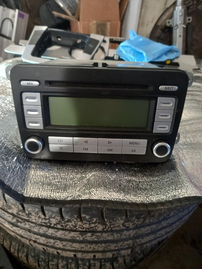 CD player Volkswagen Passat B6 cod produs:1K003518