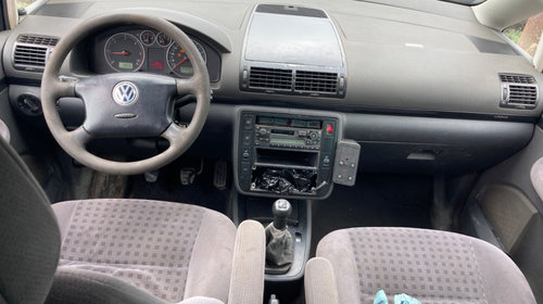 CD player Volkswagen Sharan 2003 Monovol