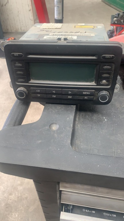 Cd player Vw Passat B6 2006 1K0035186 cu