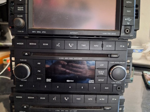 CD radio DVD Player Dodge Nitro 05079Z02-A