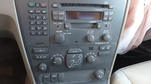 Cd radio player volvo s60