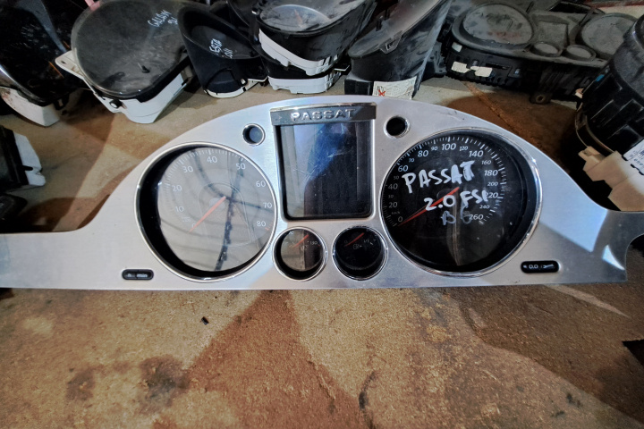 Ceas bord 2023 original cod 3C0920870 Ceas bord VW Passat B6 3C0920870 Volkswagen VW Passat B6 [2005 - 2010]