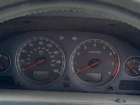 Ceas Bord Anglia - Afisaj Mile Si Km,benzina Volvo XC90 1 2002 - Prezent