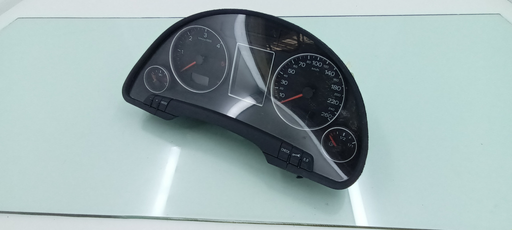 Ceas bord Audi A4 B7 BPW 2004-2008 D6-7-5 8E0920932 DezP: 13246