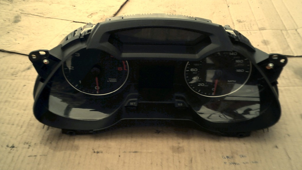 Ceas bord Audi A4 B8, cutie manuala , motor 2.0tdi
