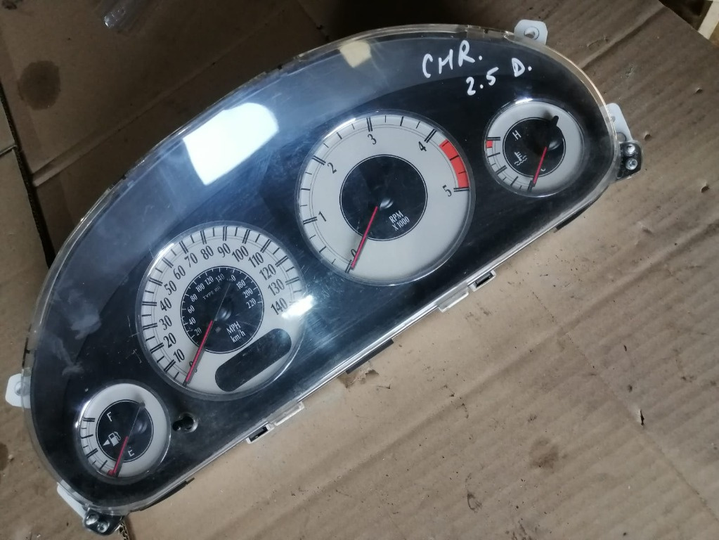 Ceas bord Chrysler Grand Voyager 2.5 crd 2002 diesel / de ANGLIA / in mile