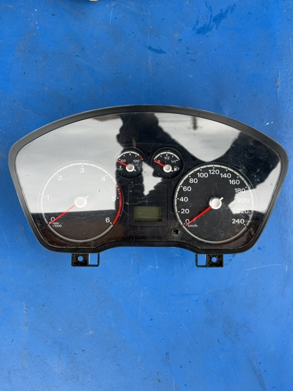 Ceas bord - Ford Focus 2 generation [2004 - 2008] 