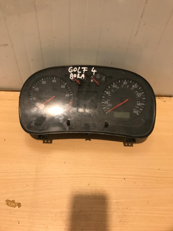 Ceas bord golf 4 1.6 benzina 1998 - 2004 cod: 1j0920921a UK
