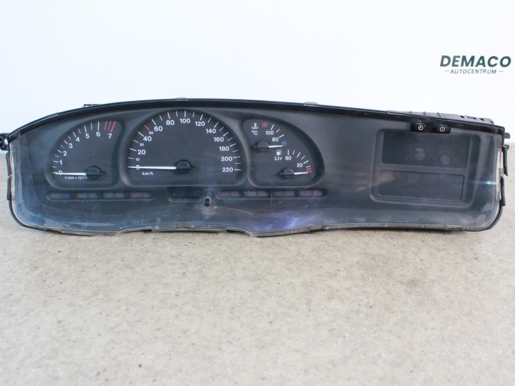 Ceas bord Opel Vectra B.,an 2001.