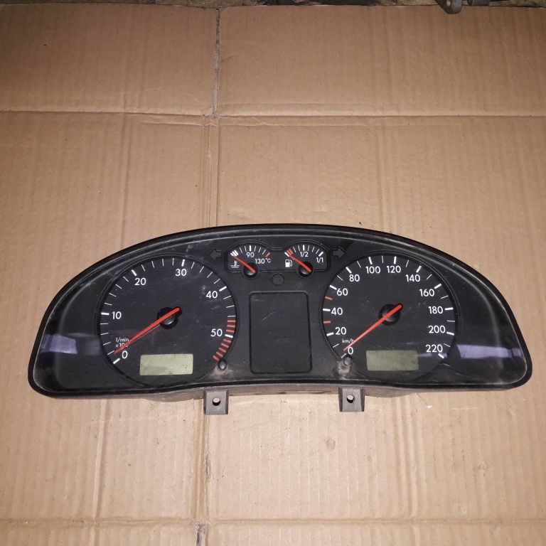 Ceas bord VW Passat B5, 1.9 tdi, cod piesa 3B1919860C ; 110008919017