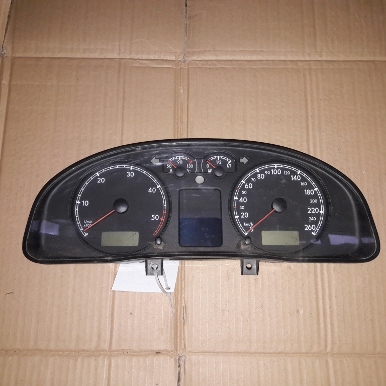 Ceas bord VW Passat B5 2003, 1.9 tdi, cod piesa 110080198008