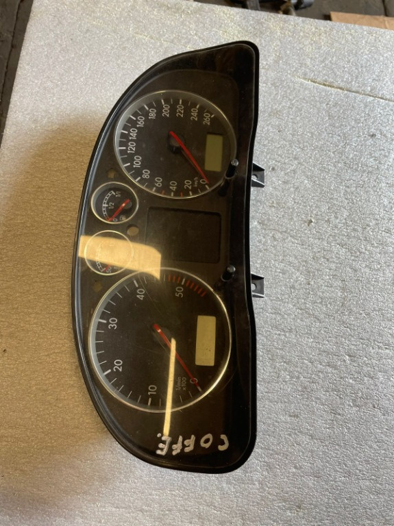 Ceas bord Vw Passat B5 3B0920847E VDO