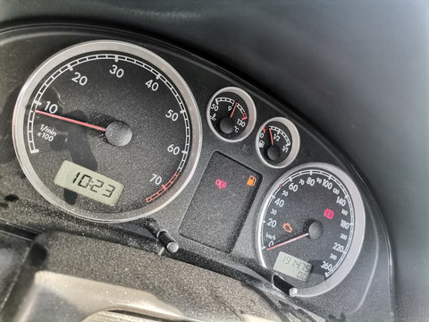 Ceas bord VW Passat B5.5 1.6 benzina ALZ