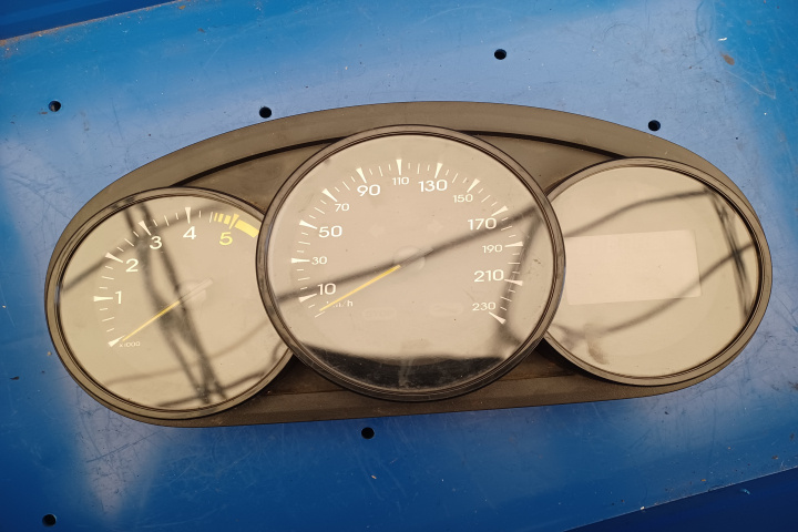 Ceasuri bord 248100049R 281216746 Renault Fluence [2009 - 2013] Sedan 1.6 MT (110 hp)