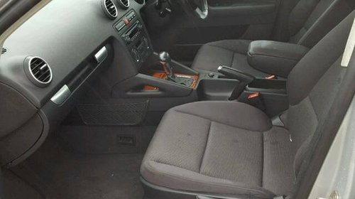 Ceasuri bord Audi A3 8P 2005 Hatchback 2