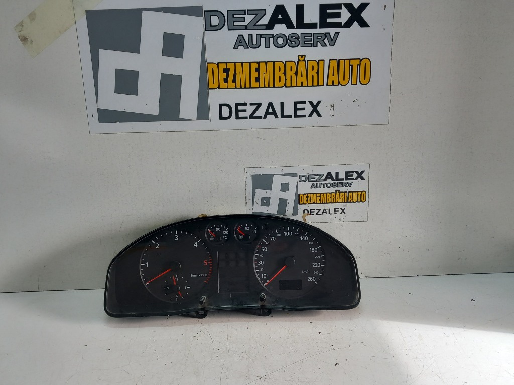 Ceasuri bord Audi A4 B5 1.9 diesel 95-2000 cod 8D0