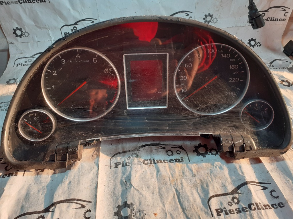 Ceasuri bord Audi A4 B6 8E0920900L