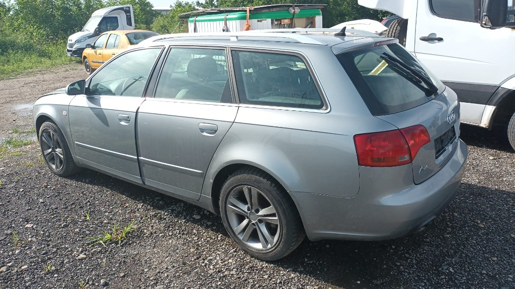 Ceasuri bord Audi A4 B7 2006 combi 2.0