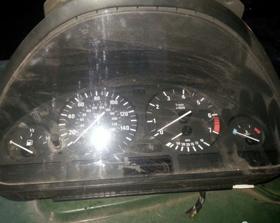 Ceasuri bord BMW 520 benzina,E39,display fara pixe
