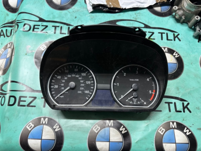 Ceasuri Bord BMW Seria 1 E81/E87 9187331-01
