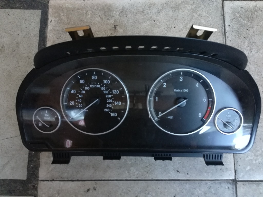 Ceasuri bord bmw seria 5 f10, f11 motor 2.0diesel 