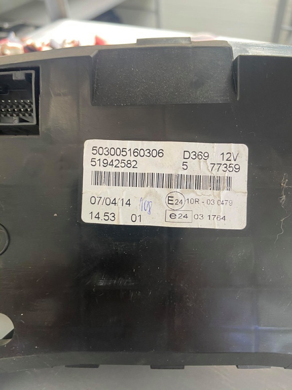 Ceasuri bord Fiat Doblo 1.3 Multijet 2010 - 2018 51942582 503005160306
