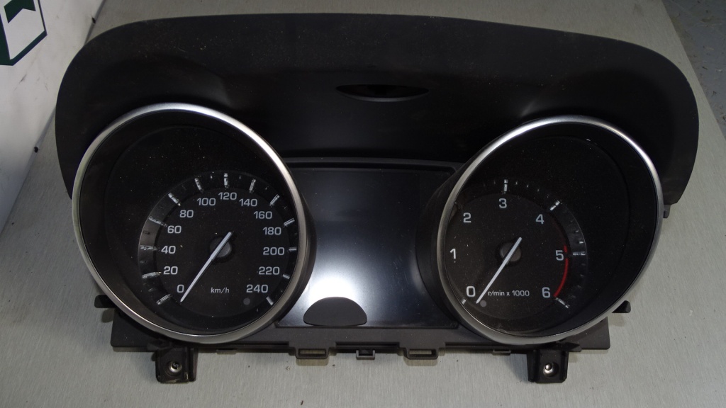Ceasuri bord / kilometraj bord Range Rover Evoque 2.2 TD4 LR073036 din dezmembrari / dezmembrez piese