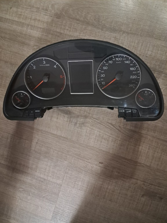 Ceasuri bord maxidot color Audi A4 cutie viteze au