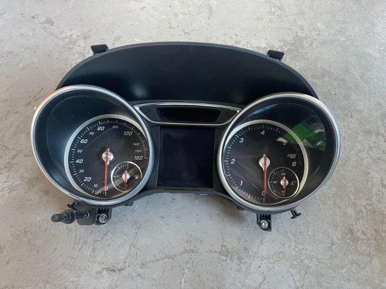 Ceasuri bord Mercedes A class W176/ CLA Facelift 2017 cod A1179002702 A 117 900 27 02