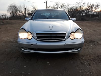 Ceasuri bord Mercedes C-CLASS W203 2004 berlina 1.