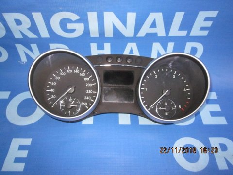Ceasuri bord Mercedes M420 W164; A1645403347