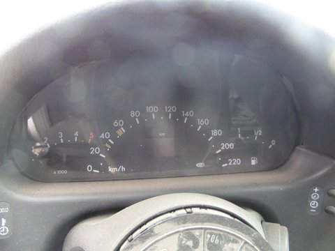 Ceasuri Bord Mercedes Vaneo 1.7D DIN 2002