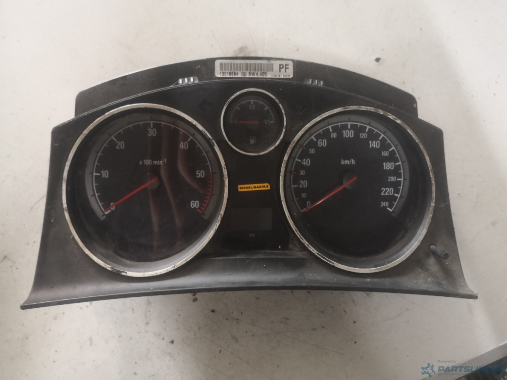 Ceasuri bord OPEL ZAFIRA B (A05) [ 2005 - 2015 ] OEM 13216684