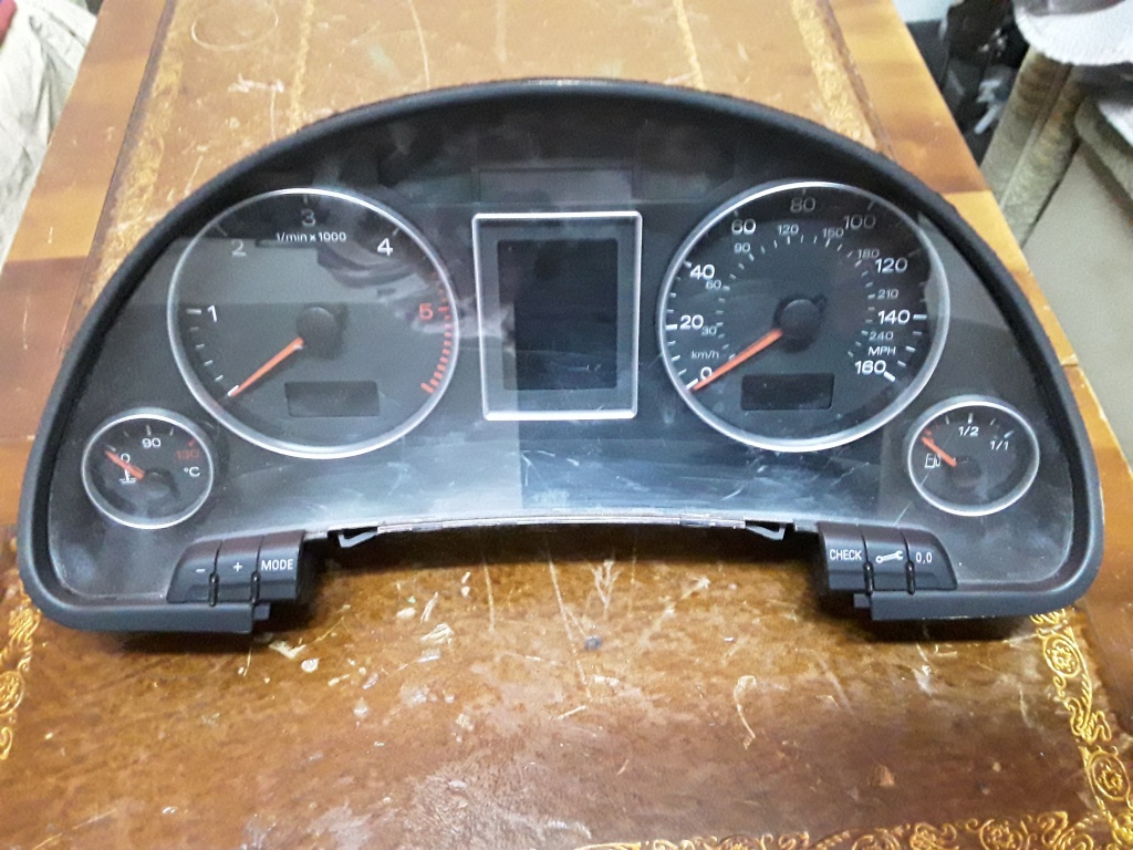 Ceasuri bord pentru Audi A4 2004 -2008