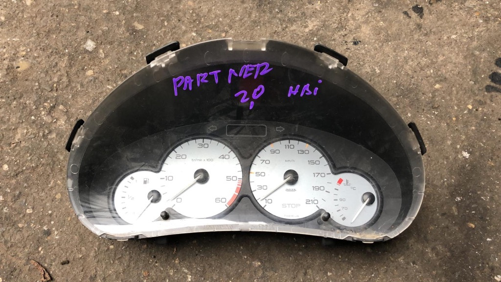 Ceasuri bord Peugeot Partner 2.0 hdi 9652246380