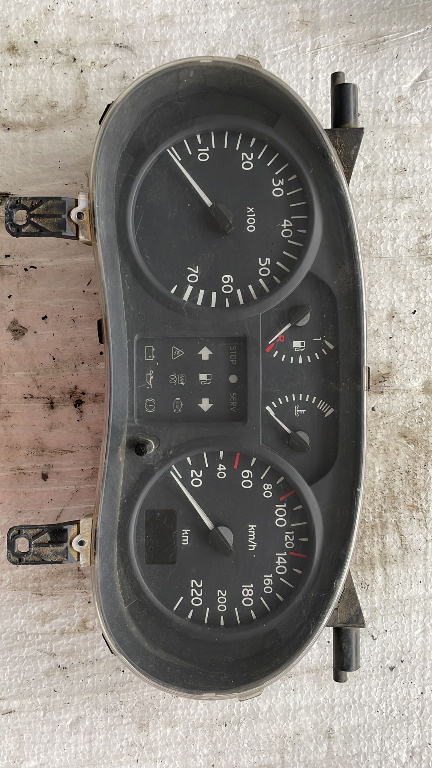 Ceasuri bord renault clio 2 1.5 dci P8200059763 8200059763