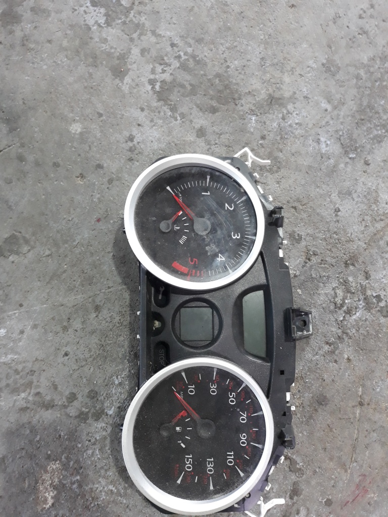 Ceasuri bord Renault Megane 2 An 2006