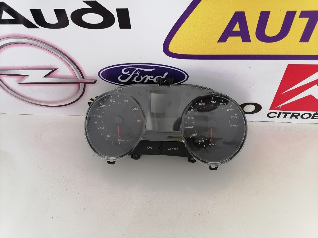 Ceasuri bord Seat Ibiza 2011 1.2 benzina Cod 6J0920802