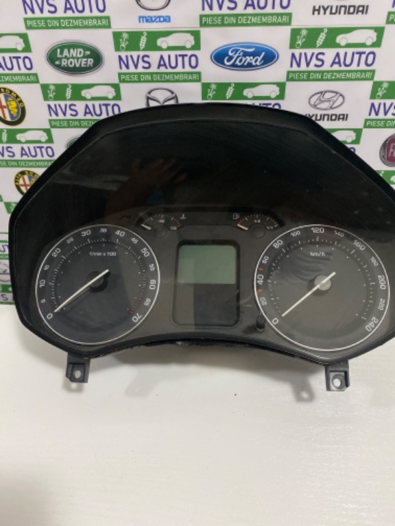 Ceasuri bord Skoda Octavia 2 1.6 Benzina 1Z0920812F