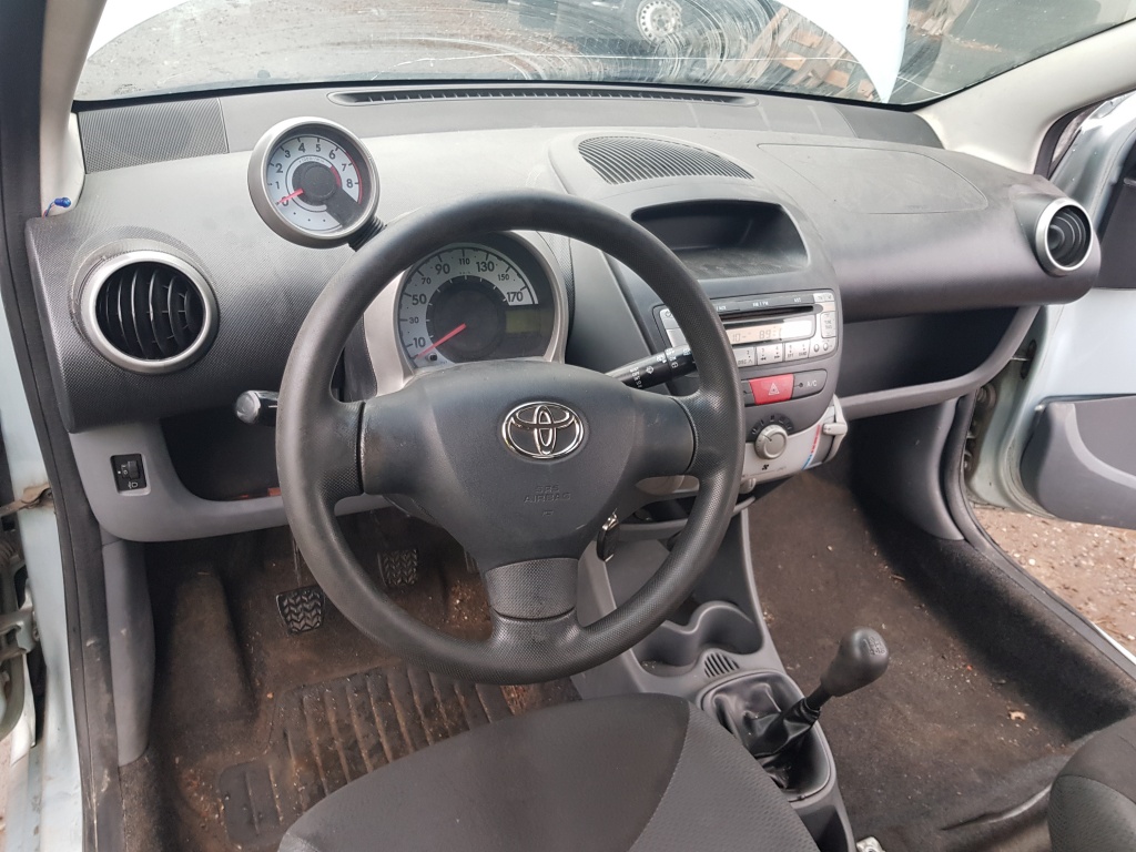 Ceasuri bord Toyota Aygo 1.0 benzina 2006