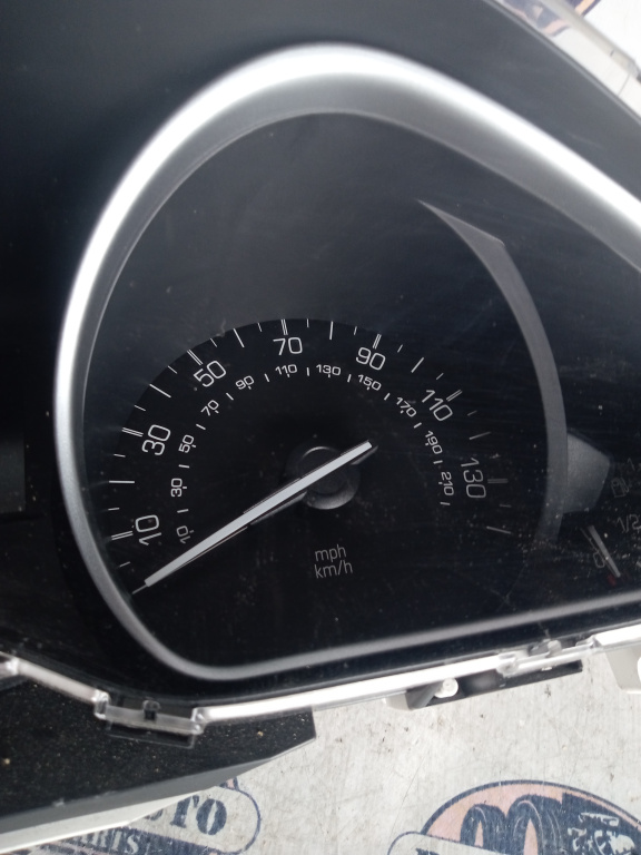 Ceasuri Bord UK Peugeot 2008 Benzina 201