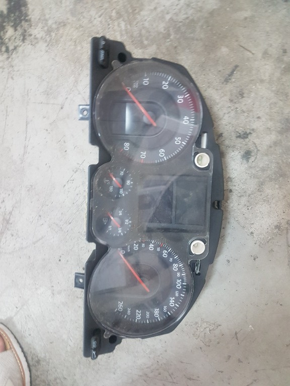 Ceasuri bord Volkswagen Passat B6 2006 berlina 2.0