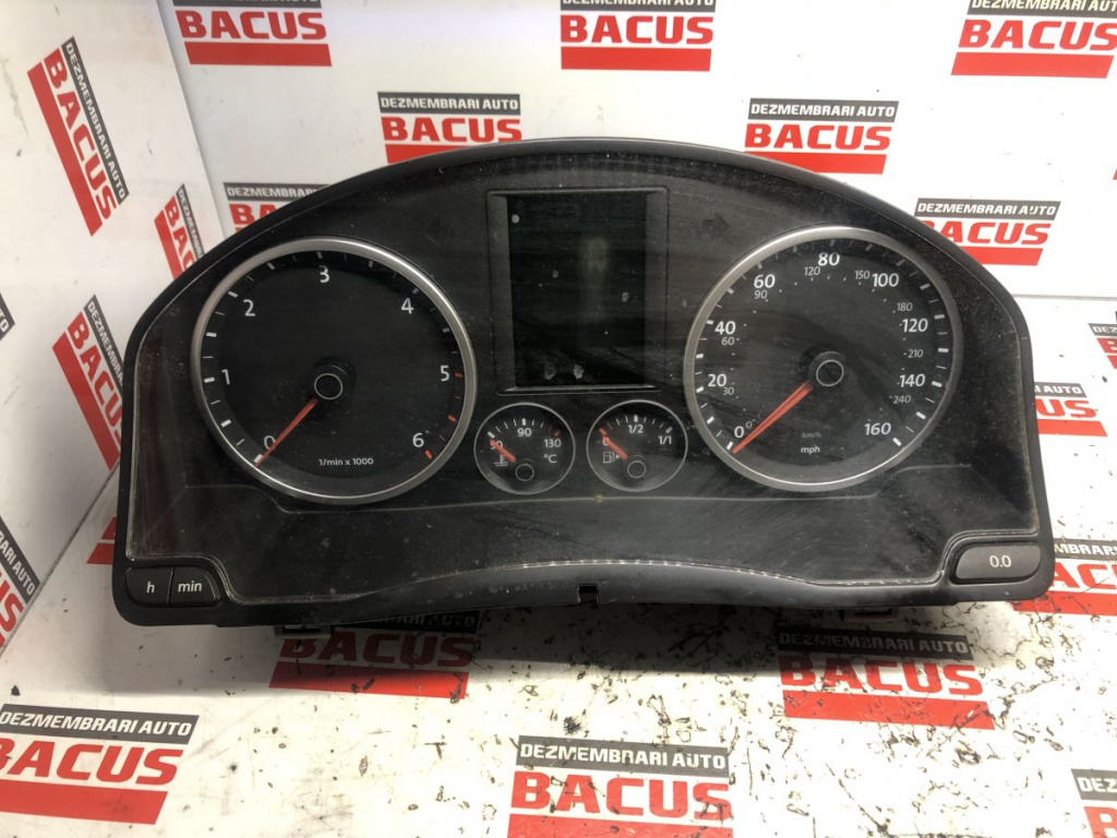 Ceasuri Bord Volkswagen Tiguan 2.0 dCi COD: 5N0920970D