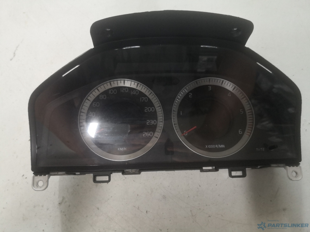 Ceasuri bord VOLVO S80 II (AS, 124) [ 2006 - > ] OEM 31270901aa