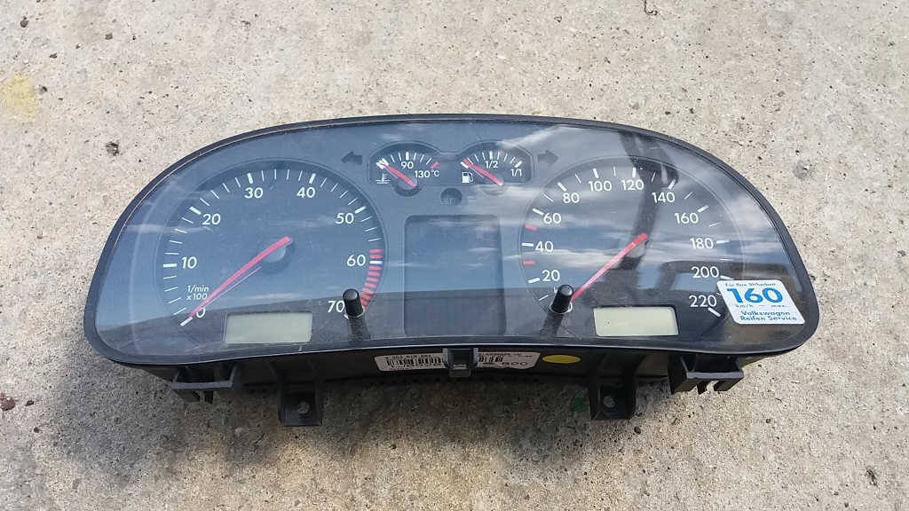 Ceasuri bord VW Golf 4 1.4 16V doua coduri disponibile