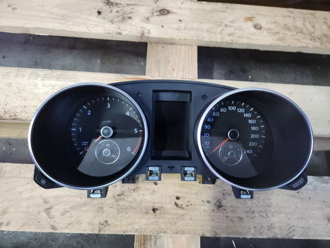 Ceasuri bord Vw Golf 6 1.6 TDI hatchback an de fabricatie 2011 Cod : 5K0920871A